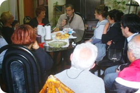 Juan Pablo de Jesús en encuentro con vecinos de Santa Teresita