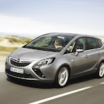 2012 Opel Zafira Tourer 001.jpg