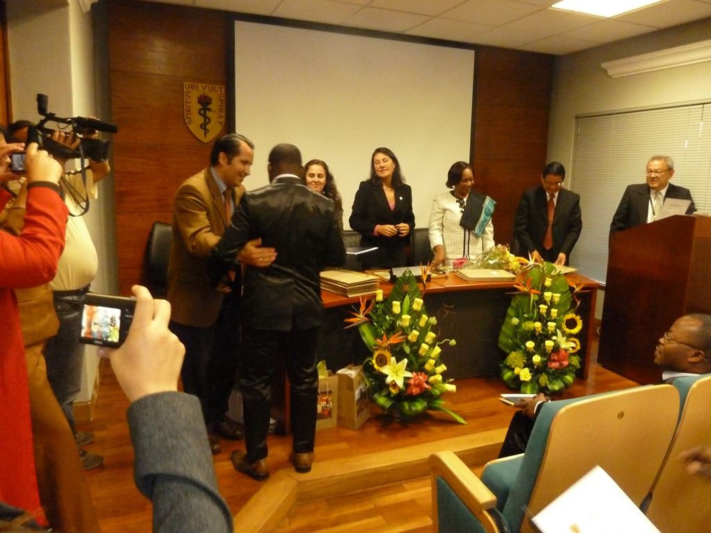 [EG%2520counterparts%2520graduation%2520ceremony%255B4%255D.jpg]