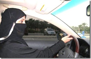 wanita arab dilarang menyetir untuk menjaga keperawanan