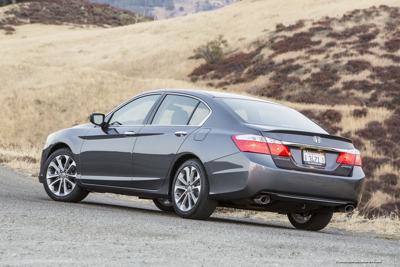 [2013_Honda_AccordSport_Sedan_308%255B2%255D.jpg]