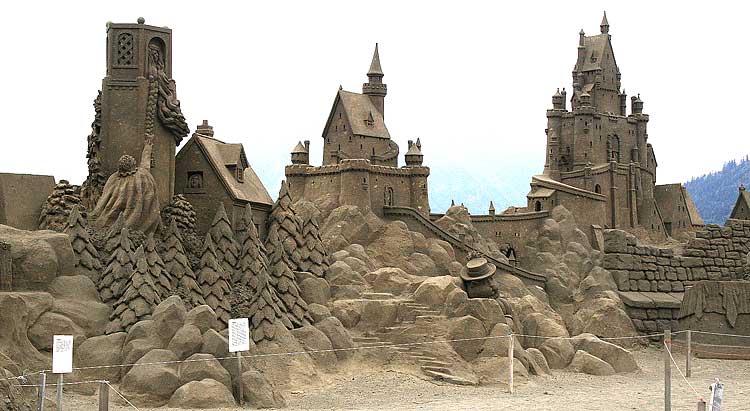 SAND CASTLES competition in Oregon