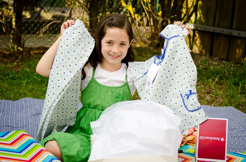 [Opening%2520Presents-10%255B3%255D.jpg]