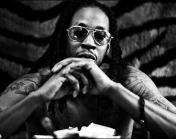 Tupac+smoking+a+blunt