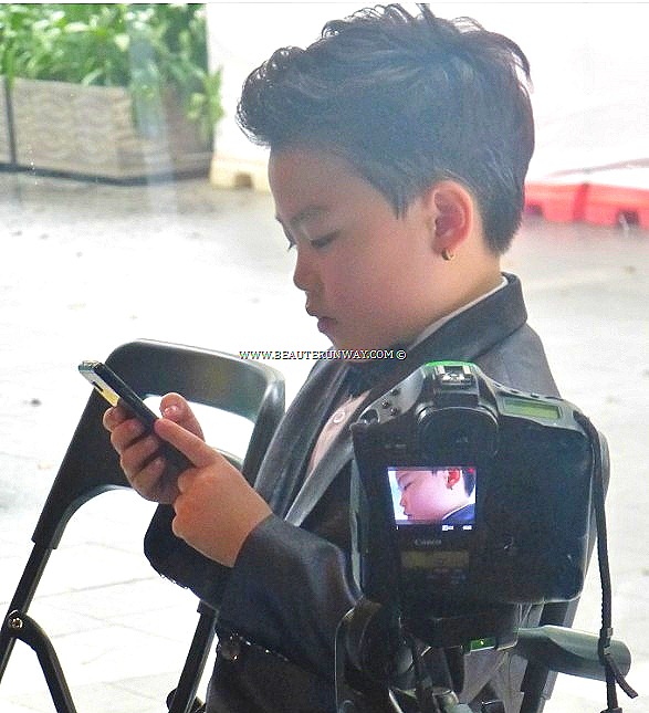[LITTLE%2520PSY%2520GANGNAM%2520JUNIOR%2520OPPA%2520STYLE%2520YOUTUBE%2520STAR%2520LG%2520Optimus%2520G%2520smartphones%2520games%2520design%252C%2520performance%2520user%2520interface%255B21%255D.jpg]