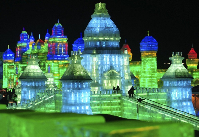 harbin international ice and snow festival 2011 amusing ice sculpture christmas movie