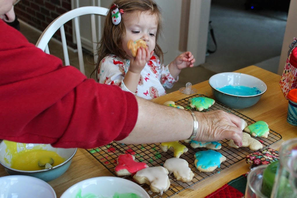 [Zoey-Making-Christmas-Cookies-on-Chr%255B2%255D.jpg]