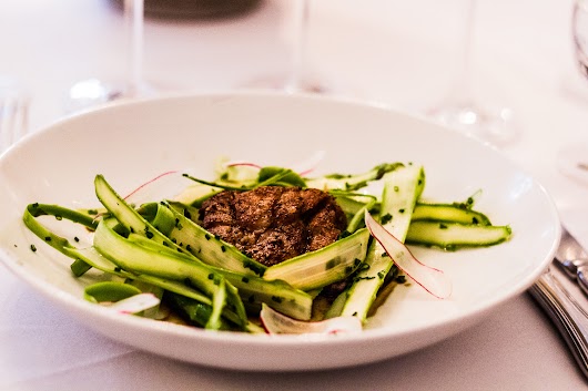 Kalvebrisler med asparges - Mikkel Bækgaards Madblog