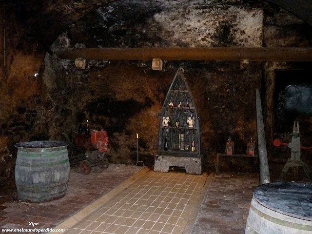 interior-bodegas-vinag-maribor.JPG