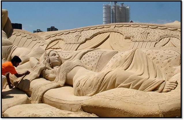 Statues of Lord Ganesha, Budha , Jesus and many more made up of Sand
