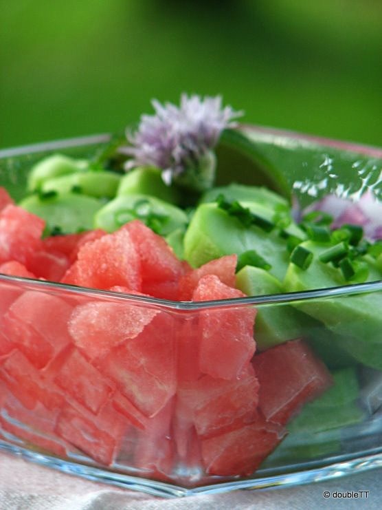 [salata%2520od%2520lubenice%252C%2520krastavaca%2520i%2520crvenog%2520luka-2%255B5%255D.jpg]