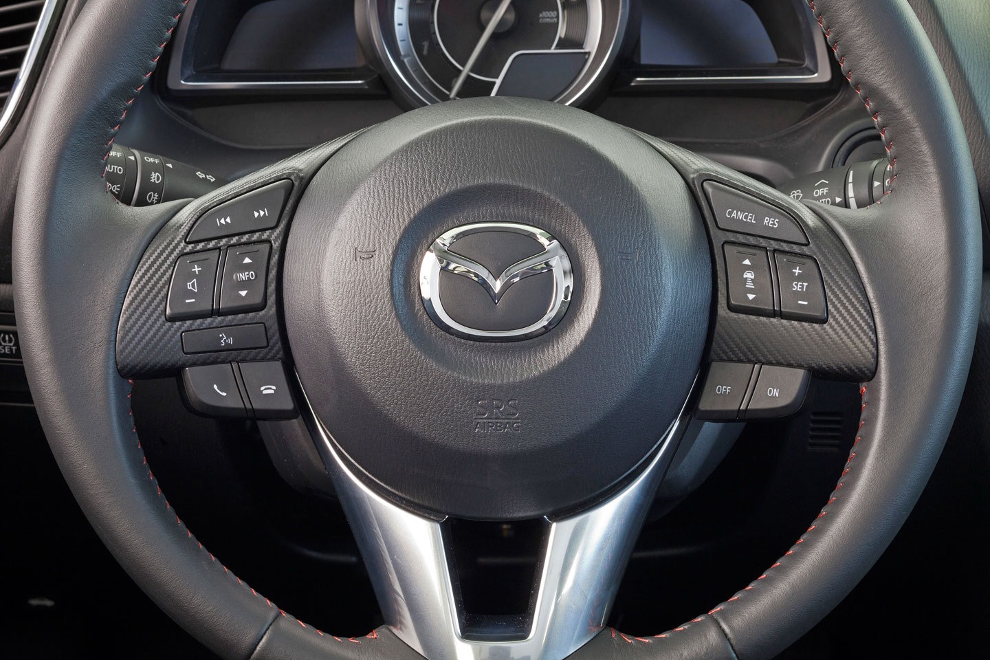 [2014-Mazda3-Sedan-28%255B2%255D.jpg]