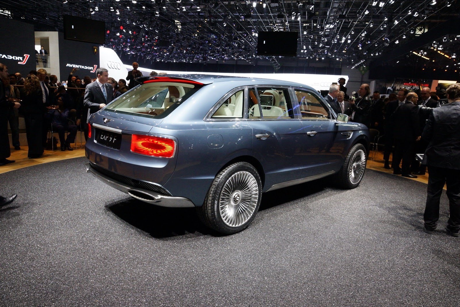 [Bentley-SUV-5%255B3%255D.jpg]