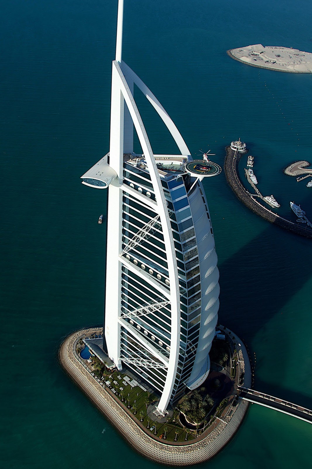 [70303ast%2520-Vanquish_Dubai_03%2520%25283%2529%2520%25282%2529%255B2%255D.jpg]