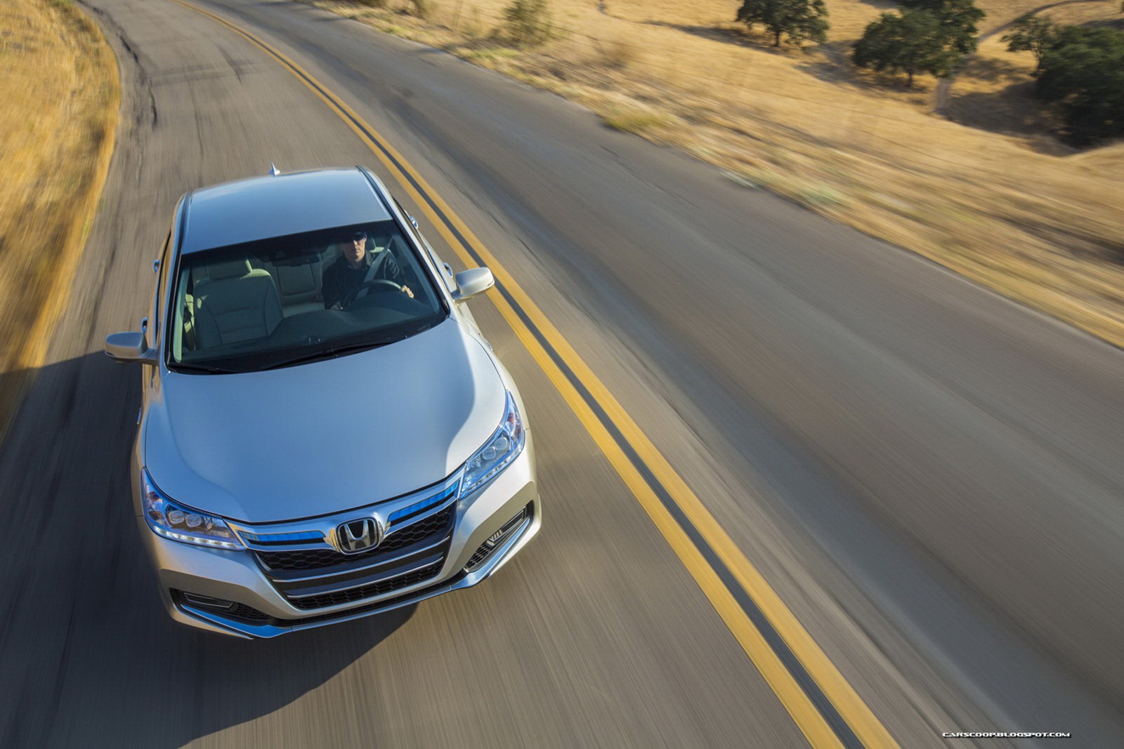 [2014_Honda_Accord_PHEV_148_%255B2%255D.jpg]