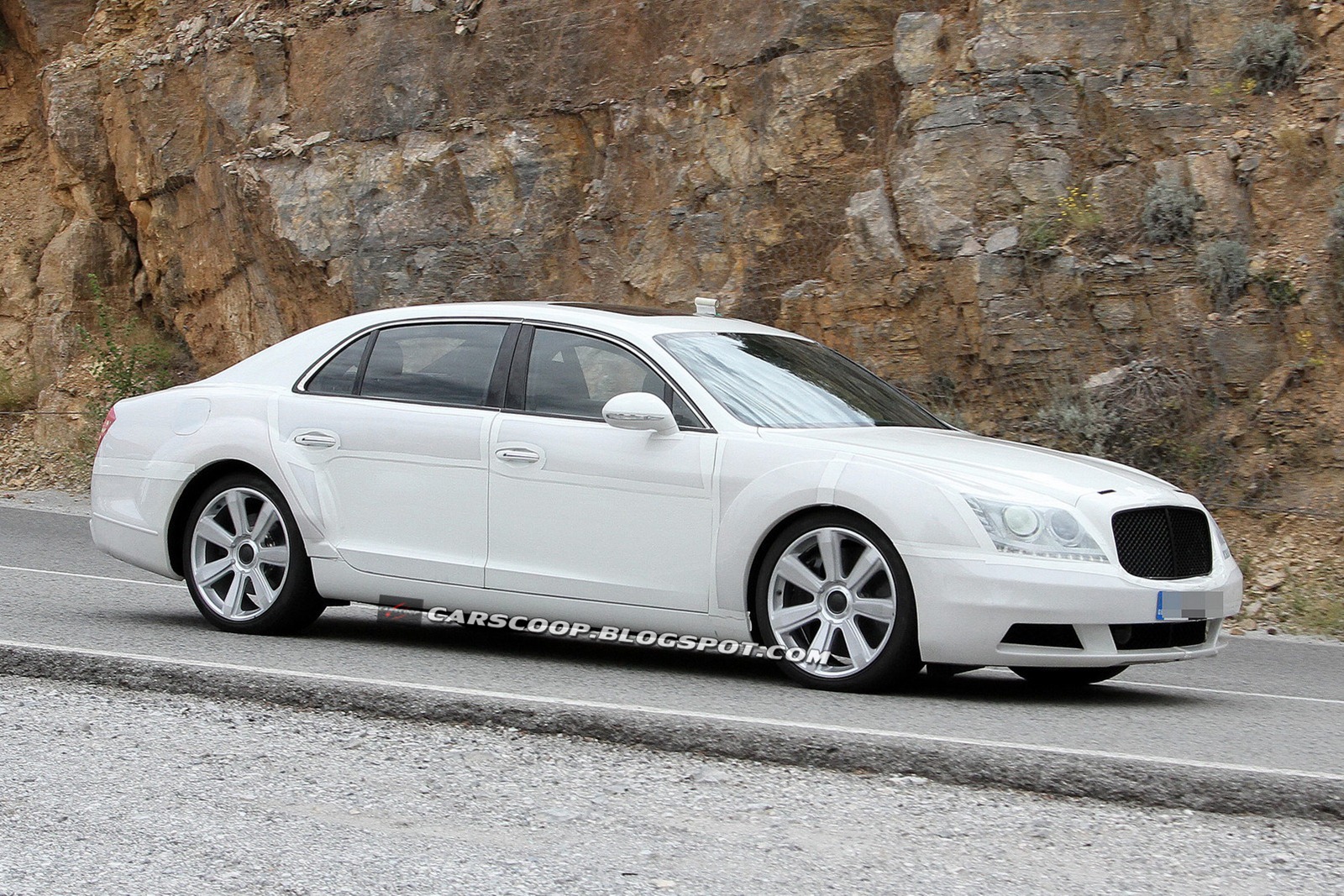 2014-Bentley-Continental-Flying-Spur-4%5B3%5D.jpg