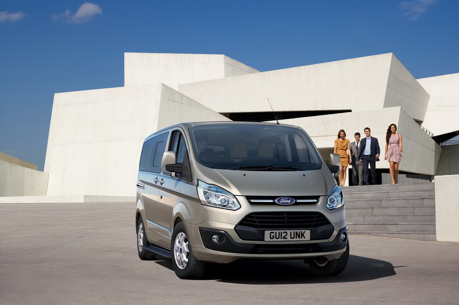 [2012-Ford-Tourneo-Custom-2%255B2%255D.jpg]