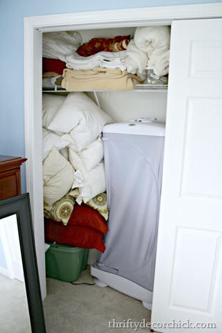 [organizing-bedroom-closet%255B7%255D.jpg]