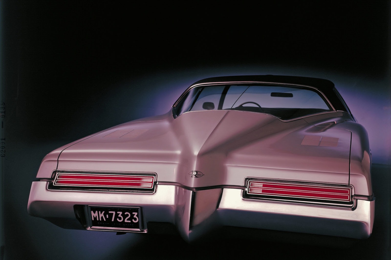 [1971-Buick-Riviera11%255B2%255D.jpg]