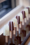 Who doesn't love a mini ice pop for dessert?!