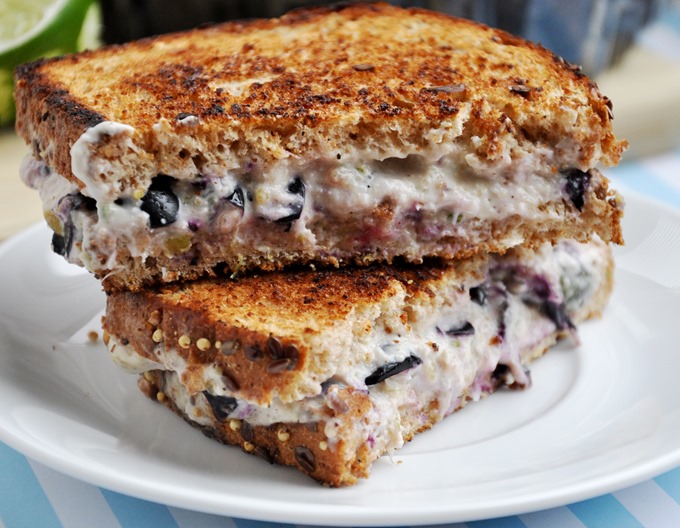 blueberry cream cheese sandwich 008 blueberry cream cheese sandwich 008
