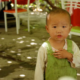 Turfan - Putaogou, l'enfant au restaurant