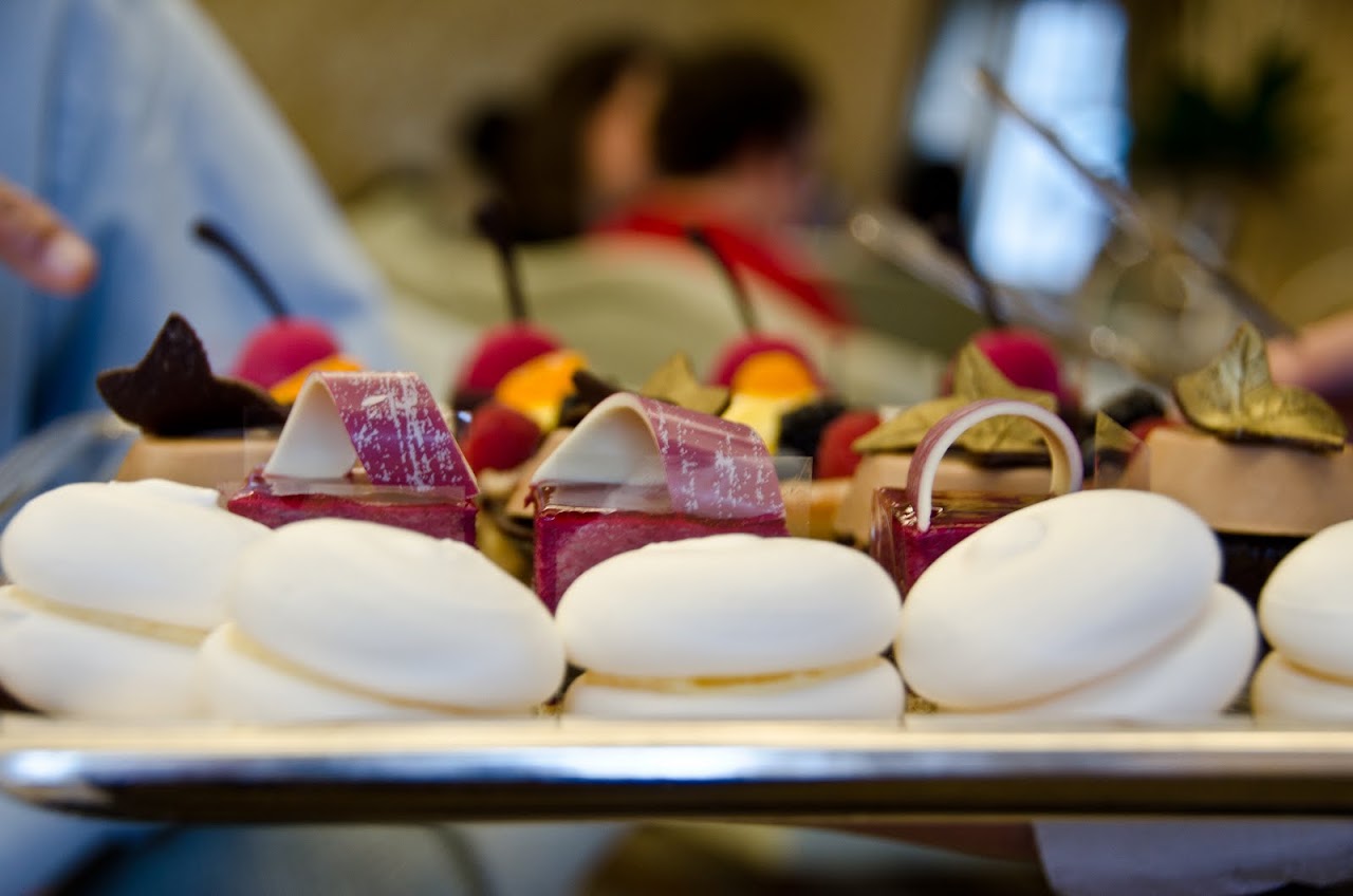 Desserts at Fortnum & Mason