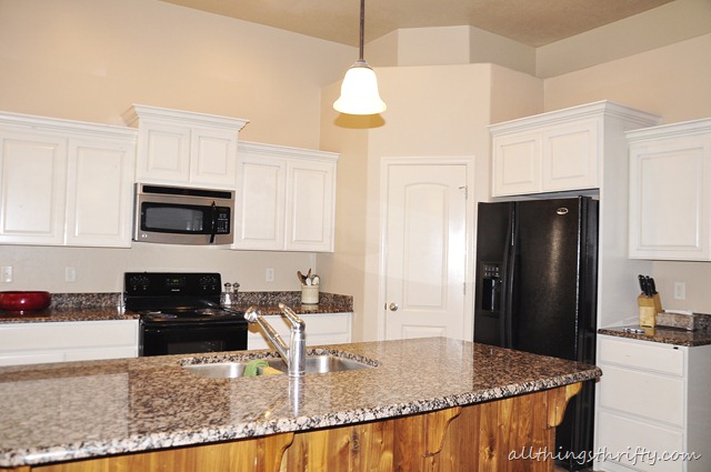 [how%2520to%2520paint%2520cabinets%2520white%255B9%255D.jpg]