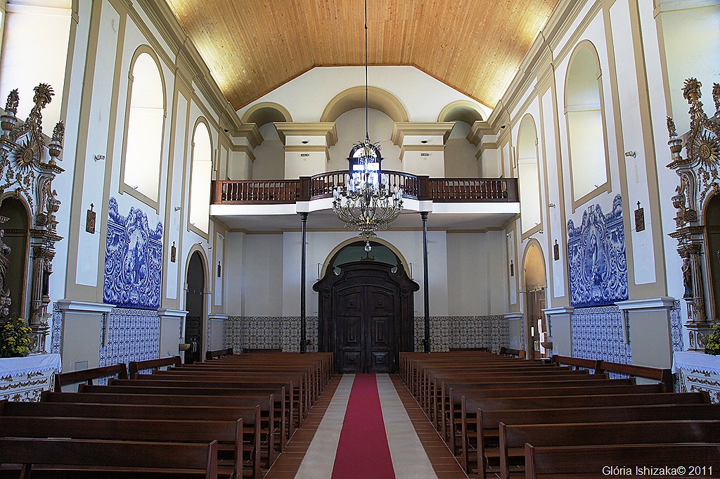 [17.%2520Gl%25C3%25B3ria%2520Ishizaka%2520-%2520Lous%25C3%25A3%2520-%2520igreja%2520matriz%2520-%2520interior%255B7%255D.jpg]