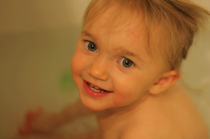 [mia%2520bath%255B3%255D.gif]