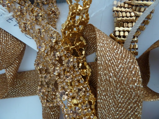 Headband details.