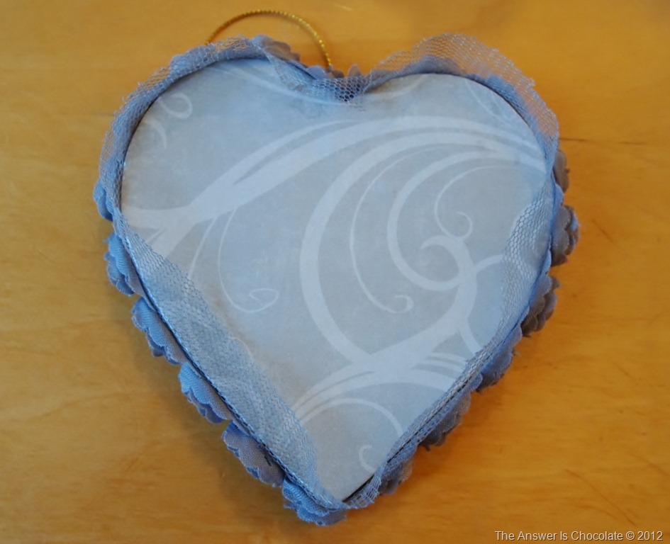 [Paper%2520Covered%2520Heart%255B7%255D.jpg]