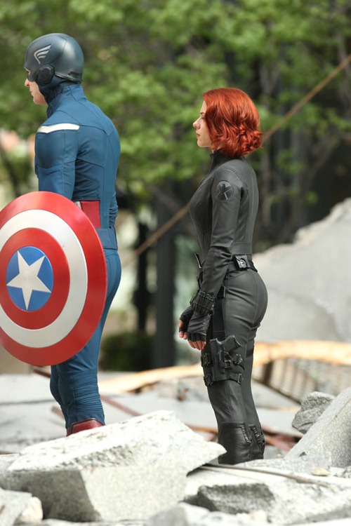 scarlett johanson avengers (5)