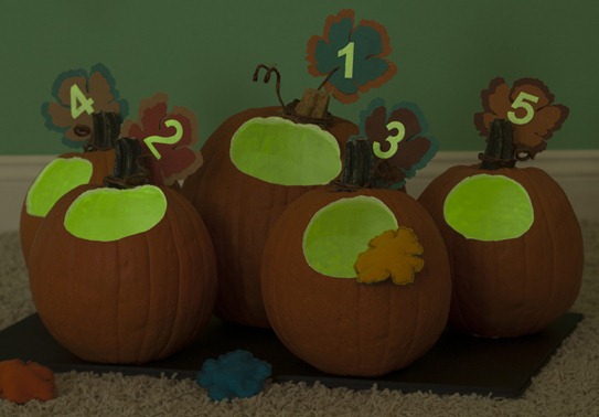 [glow-in-the-dark-pumpkin-game5.jpg]
