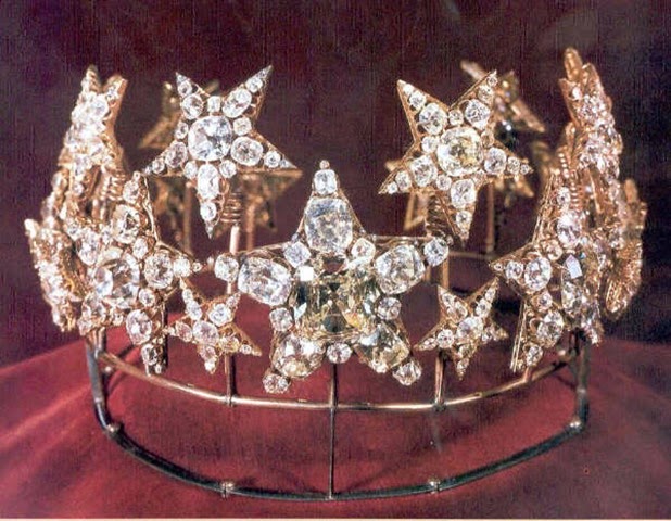 El aderezo de estrellas de diamante de la reina Maria Pia de Portugal