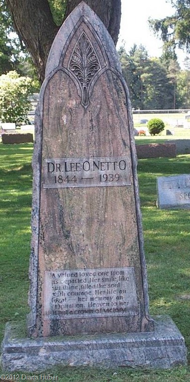 [Lee-o-netto_cemetery1%255B1%255D.jpg]