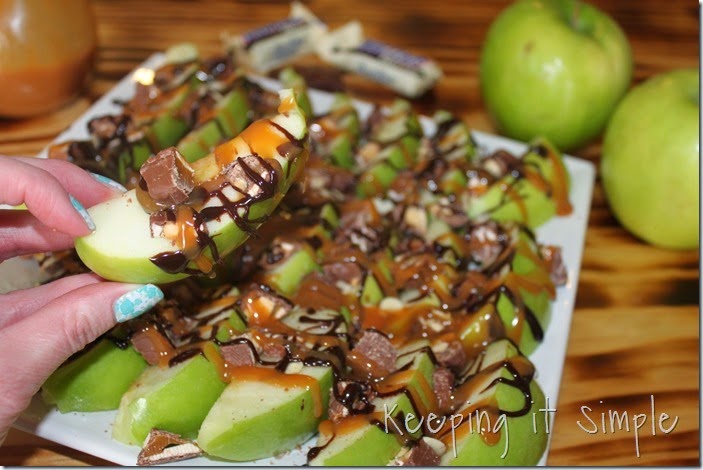 #ad Apple-SNICKERS®-Delight #WhenImHungry (9)