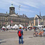 DSC00829.JPG - 31.05.2013.  Amsterdam - Plac Dam; pałac królewski i Nieuwe Kerk