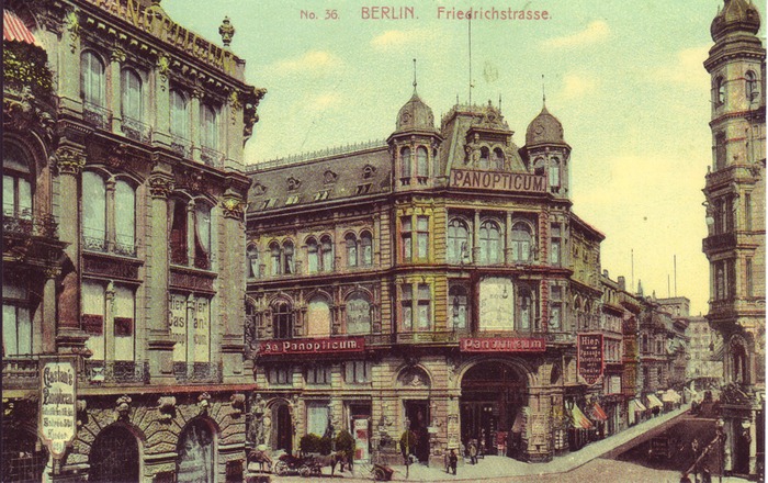 [800px-Friedrichstrae_Berlin_19003.jpg]