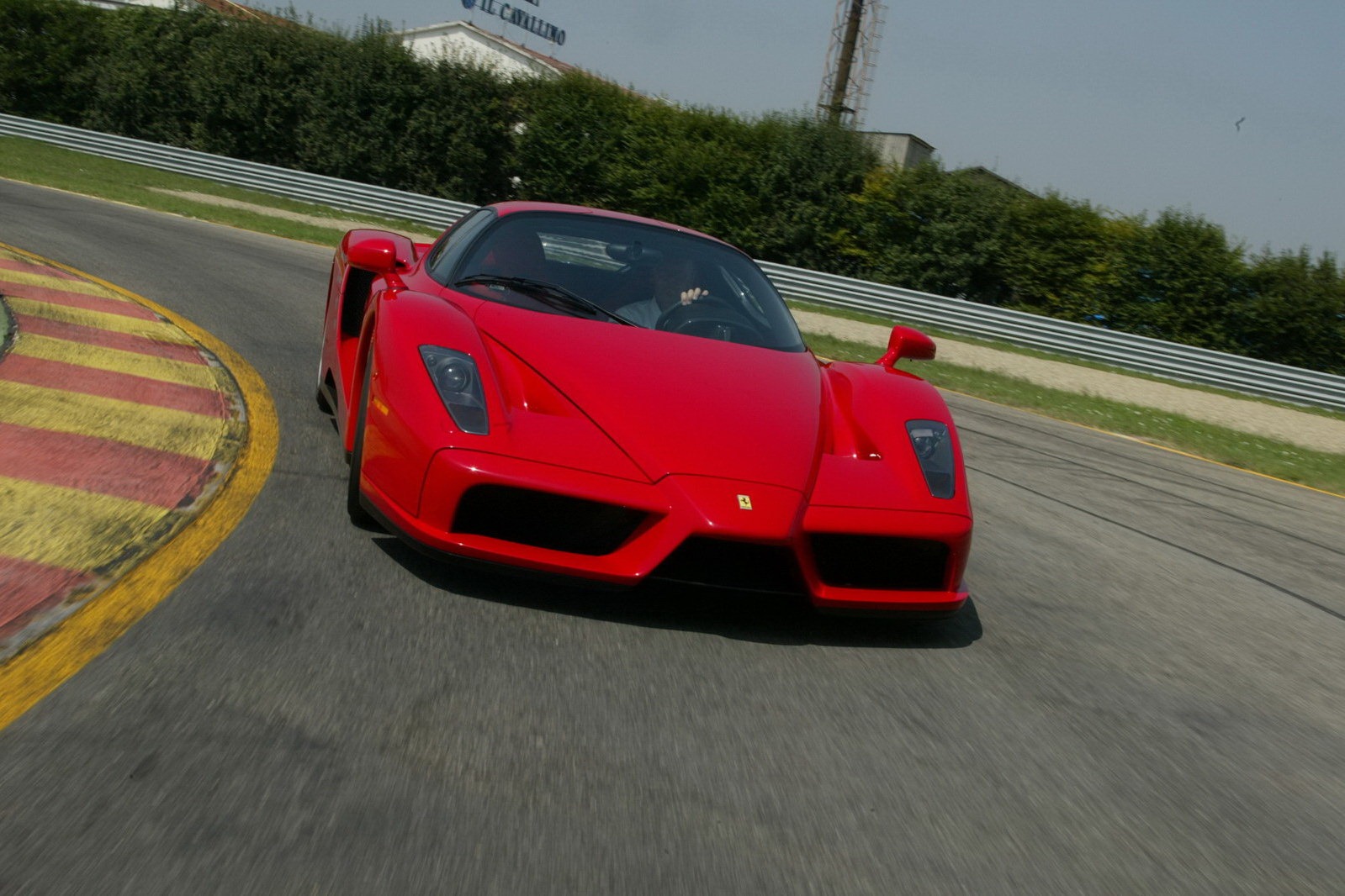 [Ferrari-Enzo-465.jpg]