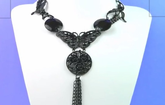 [dollar-store-necklace2.jpg]