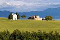 Chapel in the Val d\'Orcia