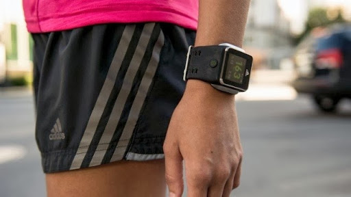 Adidas reloj inteligente