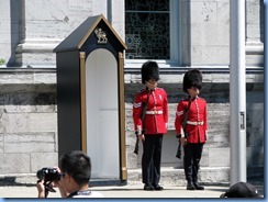 6523 Ottawa 1 Sussex Dr - Rideau Hall - Ceremonial Guard performing the Relief of the Sentries