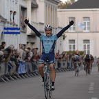 Rhys Pollock celebrating when he passes the finish line winning the Pro-kermesse in Berlare (Belgium). (Photo: Romina Teirlinck http://rominateirlinck.skynetblogs.be )