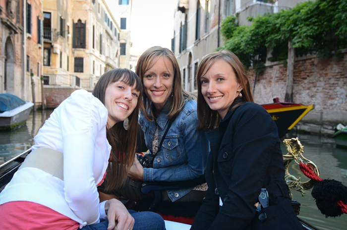 [Gondola%2520sisters%255B2%255D.jpg]