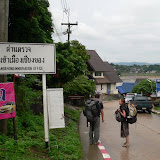 En arrière plan, le Mékong, et derrière, le Laos