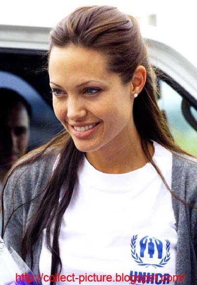 [Angelina-Jolie-angeles-california-Pi%255B2%255D.jpg]