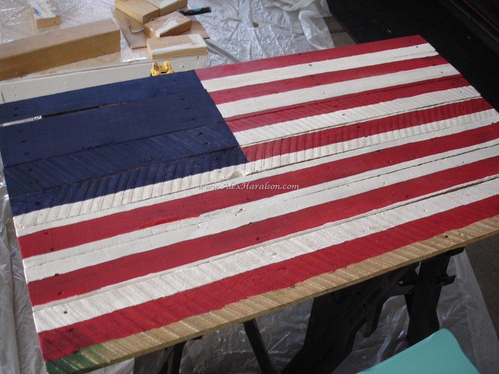 [Pallet-Wood-American-Flag84.jpg]