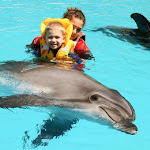 Cine zâmbește mai bine?